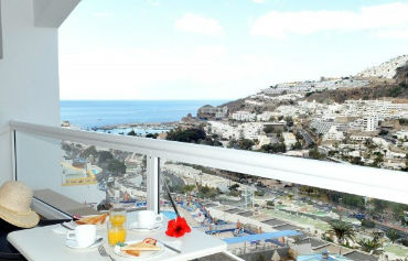 Altair Apartments