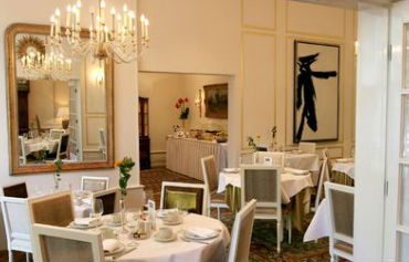 Ambassade Hotel