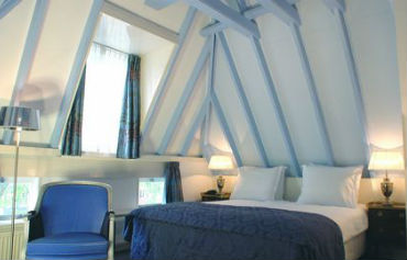 Ambassade Hotel