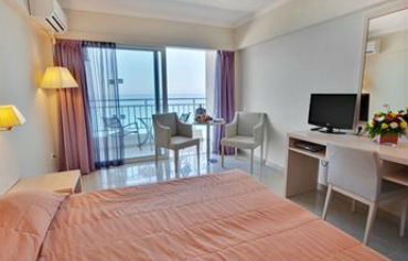 Aquis Agios Gordios Beach Hotel