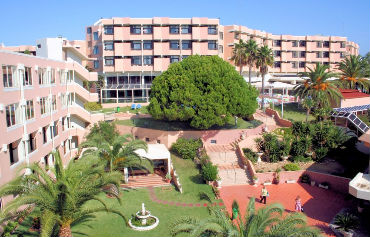 Auramar Beach Resort