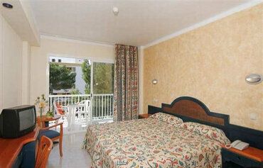 Azuline Coral Beach Hotel