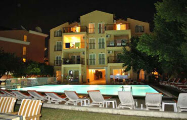 Club Dena Apartments