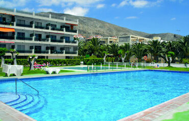 Comodoro Apartments