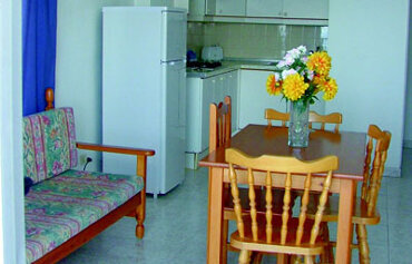 Comodoro Apartments