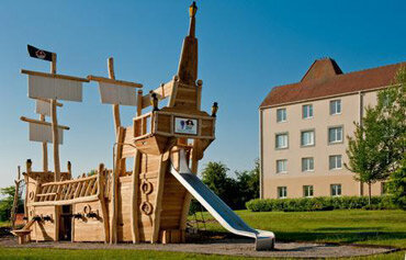 Explorers Hotel