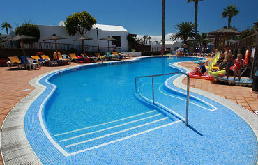 Flamingo Beach Resort
