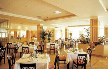 Grupotel Macarella Suites