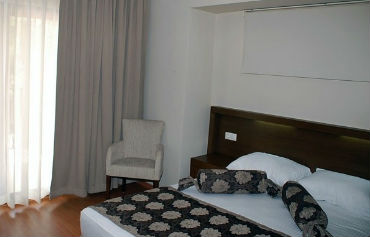 Hotel Pine Valley