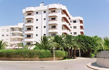Mirachro III Apartments