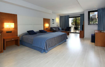 Protur Palmeras Playa Aparthotel