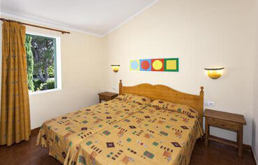 Roc Lago Park Apartments