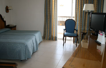 Servatur Waikiki Hotel