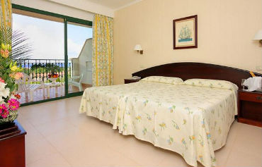 Valentin Son Bou Hotel & Apartments